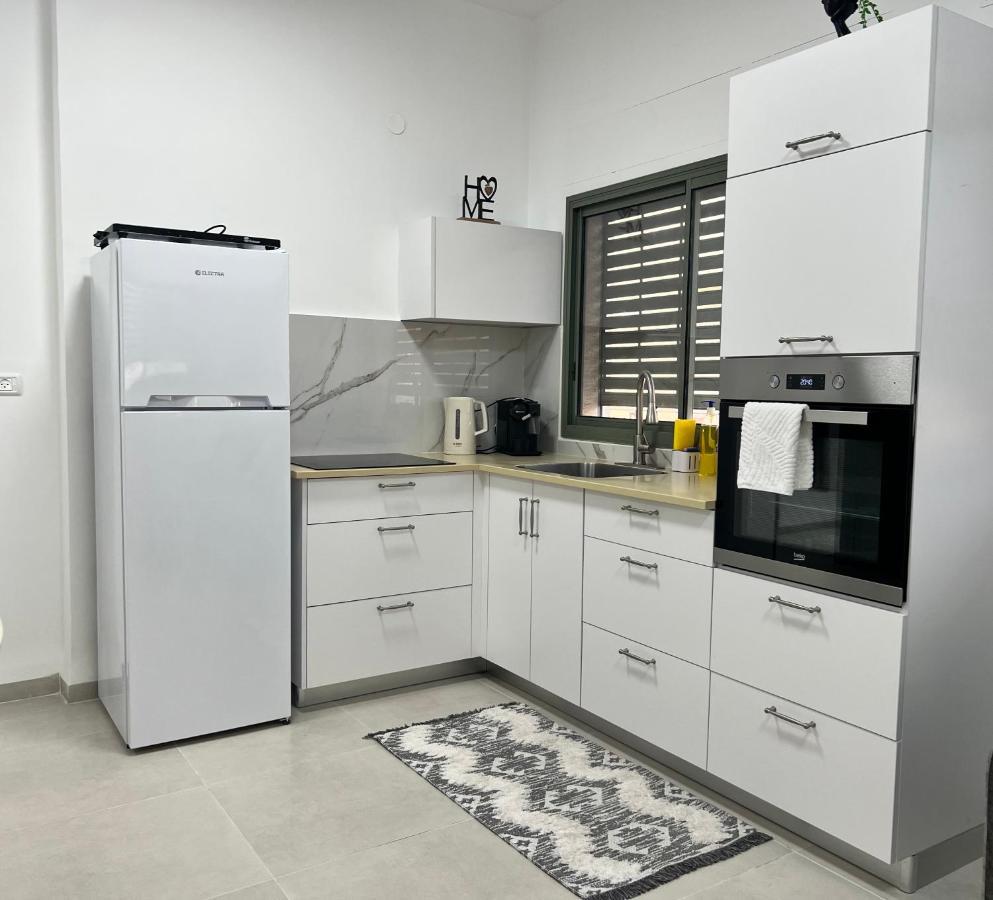 הפינה של טלי בנהריה - אירוח וספא בריאות מחומם Apartman Kültér fotó